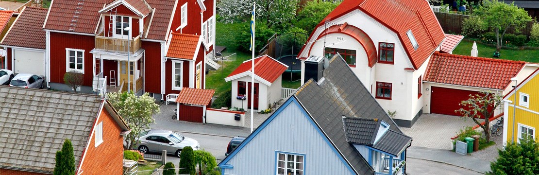 Hus på villagata.